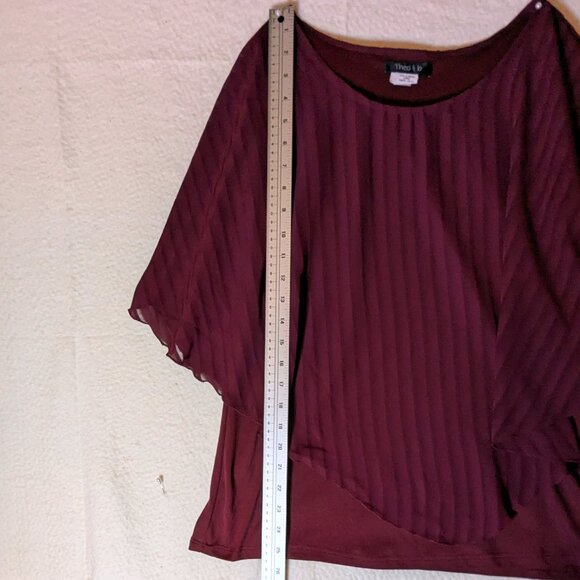 Theo & b burgundy tank with silky/swingy over layer, size XL - Picture 8 of 10